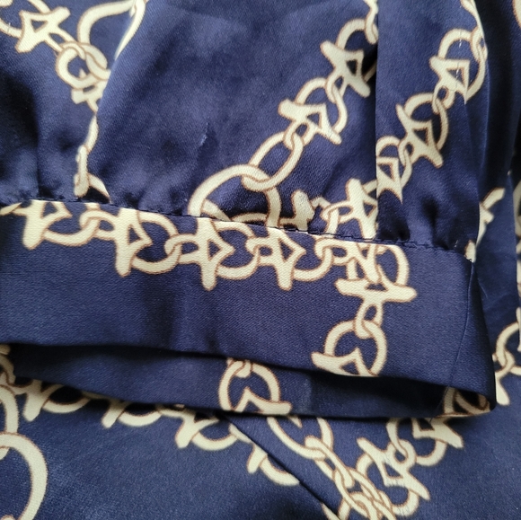 Joe Fresh Navy Blouse Blue Chain Print Gold Size L Large - Picture 10 of 10